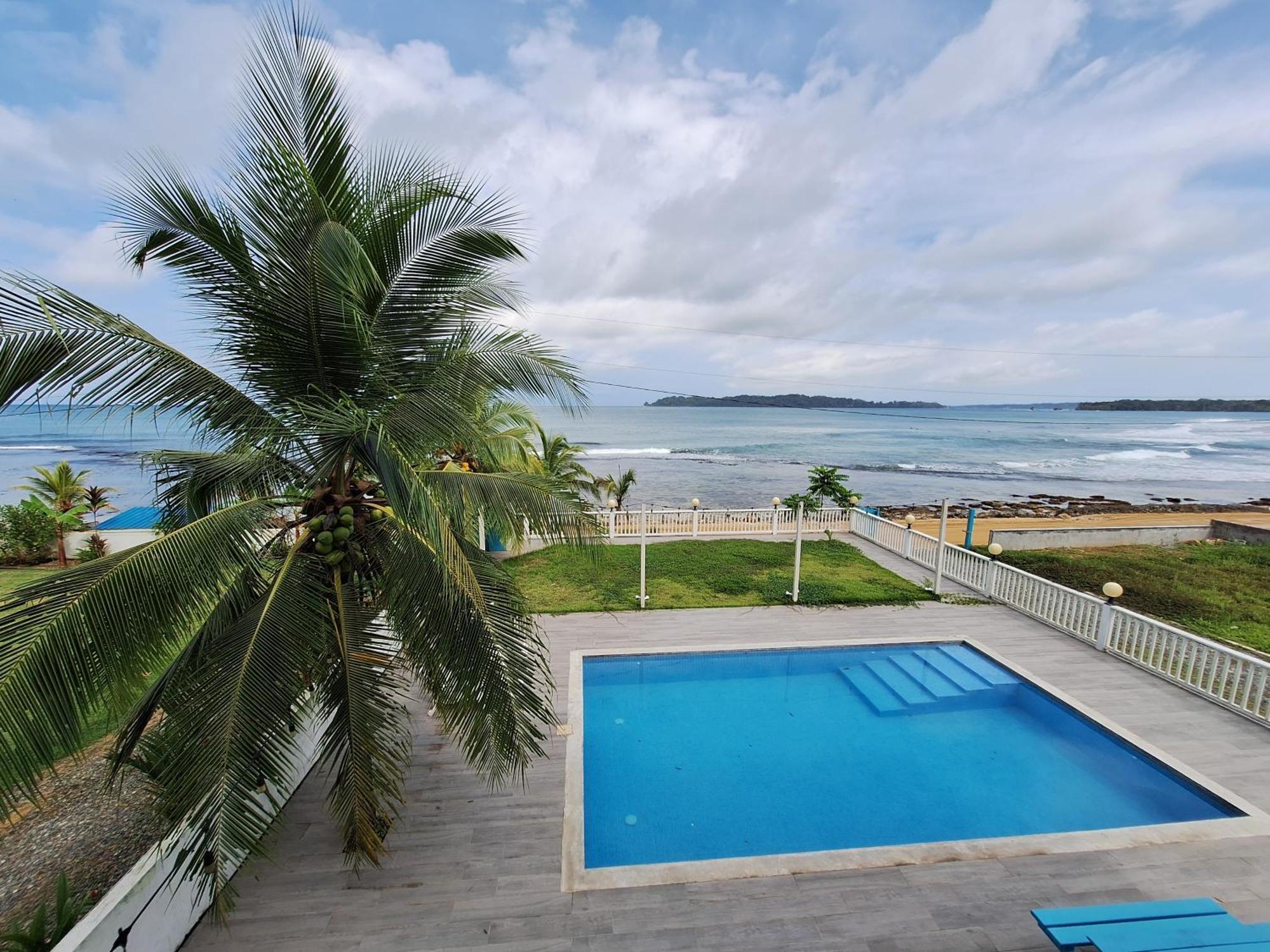 Paunch Beach Retreat Bocas del Toro Buitenkant foto