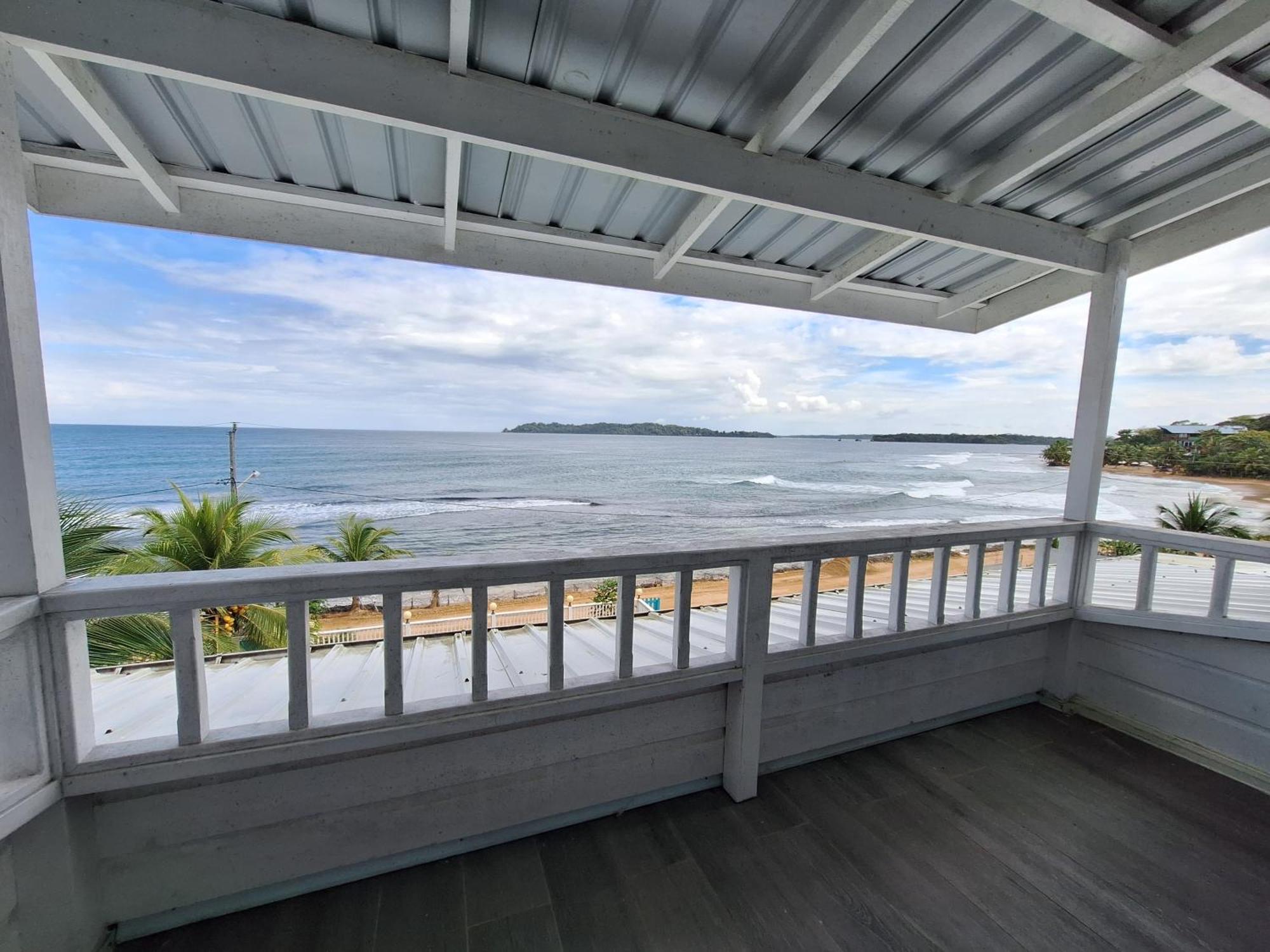 Paunch Beach Retreat Bocas del Toro Buitenkant foto